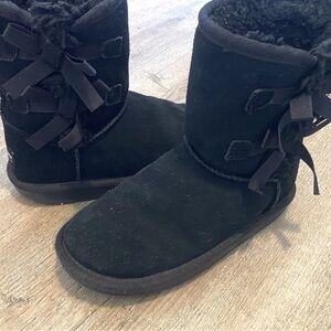 Girls Koolaburra by Ugg girls size 13